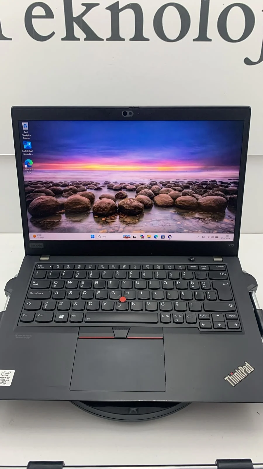 Lenovo ThinkPad X13 Intel Core i5 10. Nesil 16GB RAM 256 M.2 NVMe SSD 13.3" Notebook görsel 2
